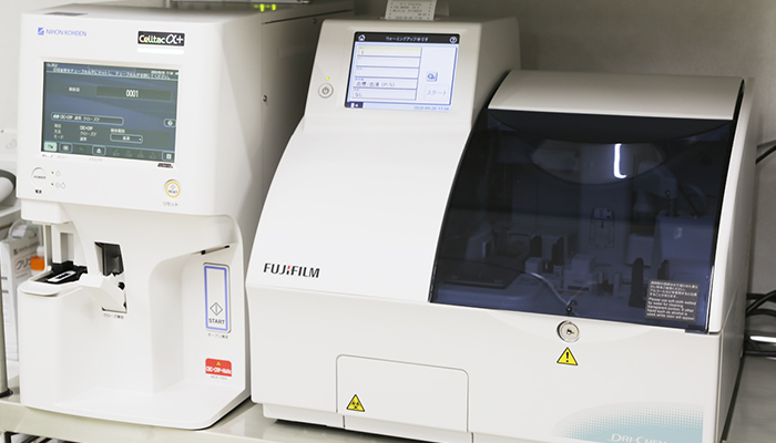 当日結果の分かる血液検査、尿検査装置の導入